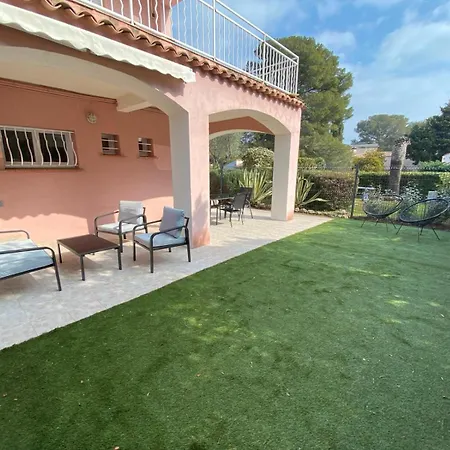 Super 80m De La De Plain Pied Avec 50m2 Exterieur * Saint-Raphael (Var)